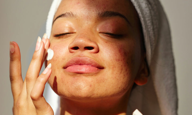 How to apply sunscreen under make-up image