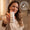 Kvinne som holder Green People Scent Free Deodorant, med merket «Dermatologisk testet».
