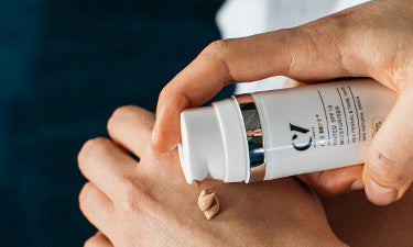 Natural make-up for rosacea-prone skin image